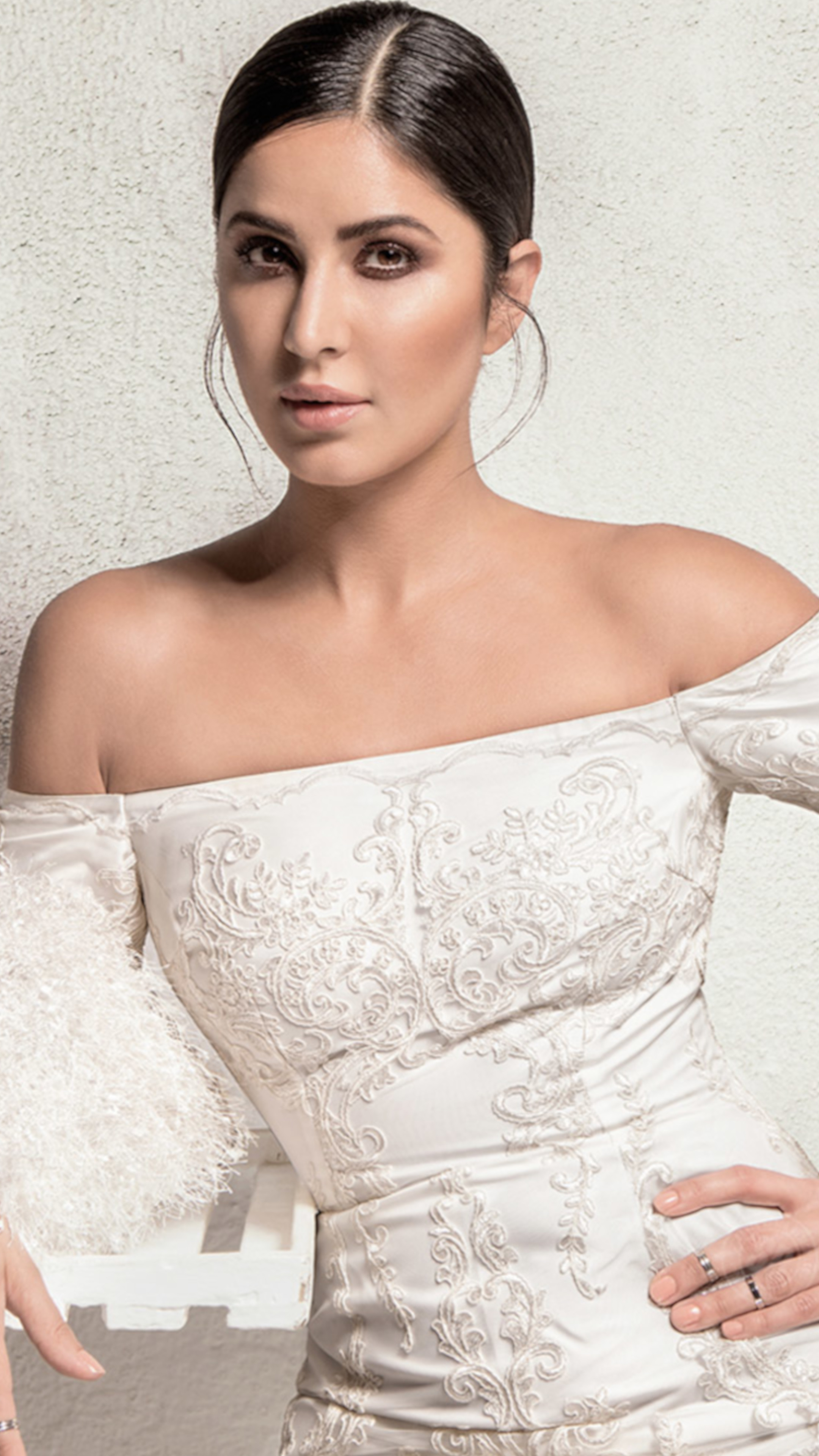 Katrina Kaif In White Beautiful Dress 4K Ultra HD Mobile Wallpaper