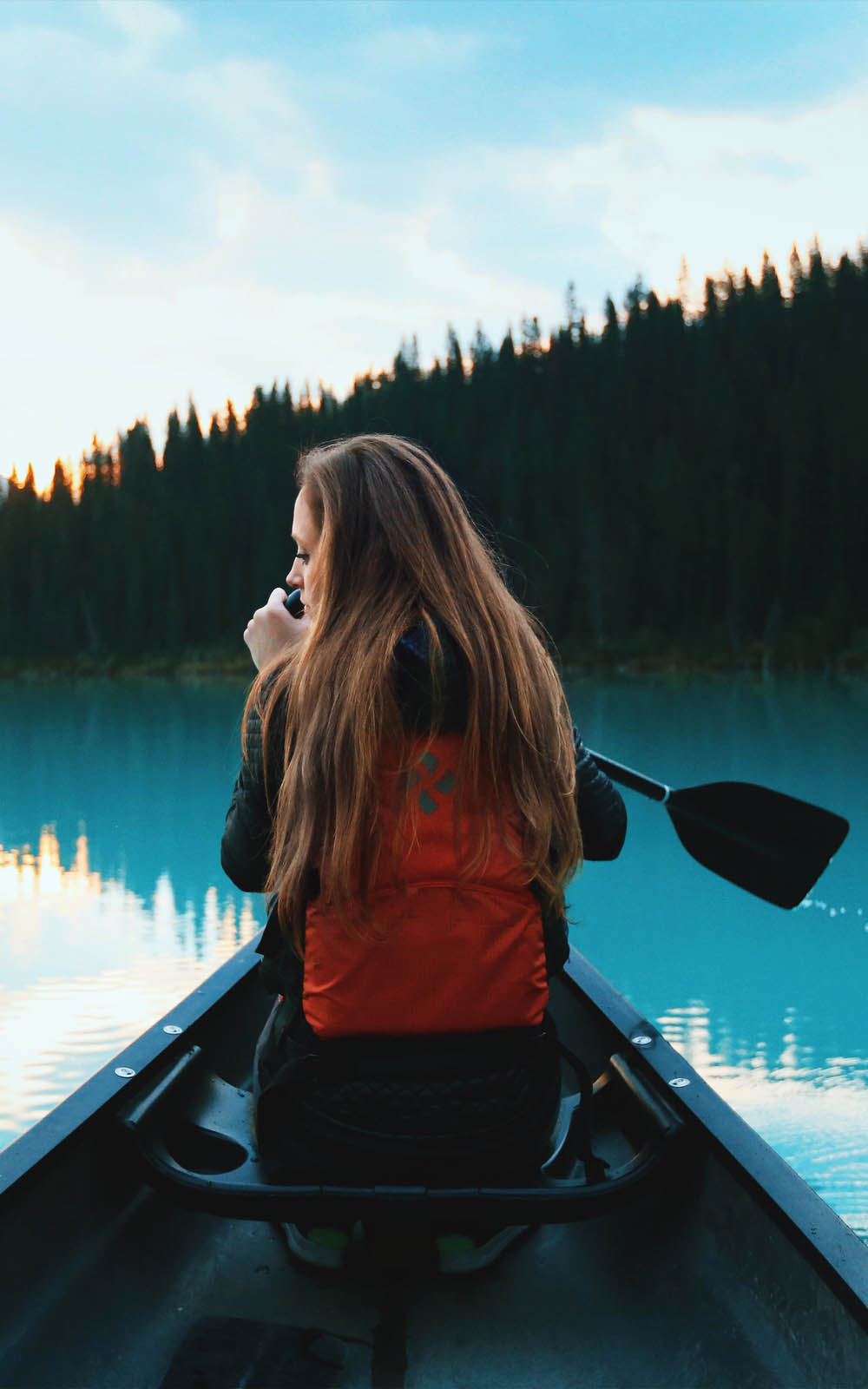 Girl Boating Alone 4K Ultra HD Mobile Wallpaper