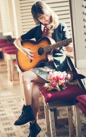 Acoustic Girl