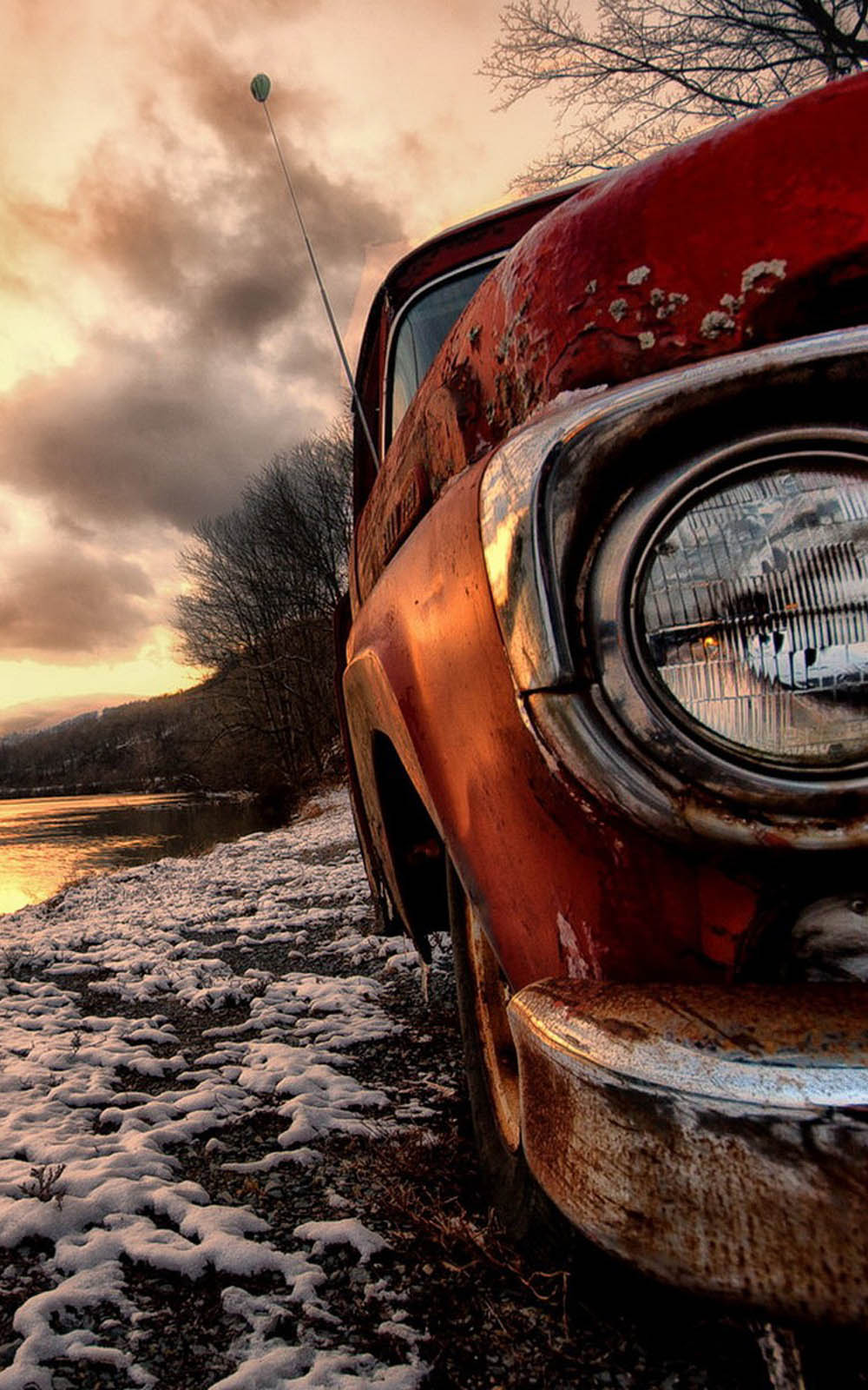 Abandoned Car In River Side - Download Free HD Mobile Wallpapers