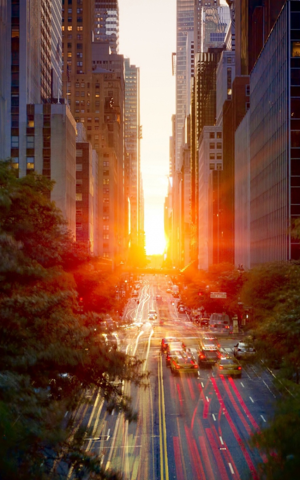 Sun Exposure Through City - Download Free HD Mobile Wallpapers