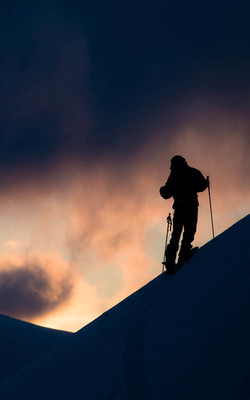 Alaska Evening Skiing Mobile Wallpaper Preview