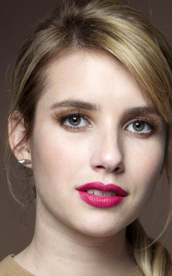 Emma Roberts 2017 Look Mobile Wallpaper Preview