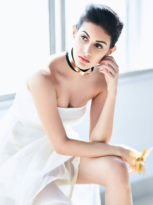 Amyra Dastur HD Mobile Wallpaper Preview