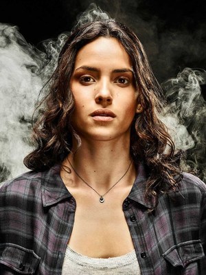 Adria Arjona In Emerald City HD Mobile Wallpaper Preview