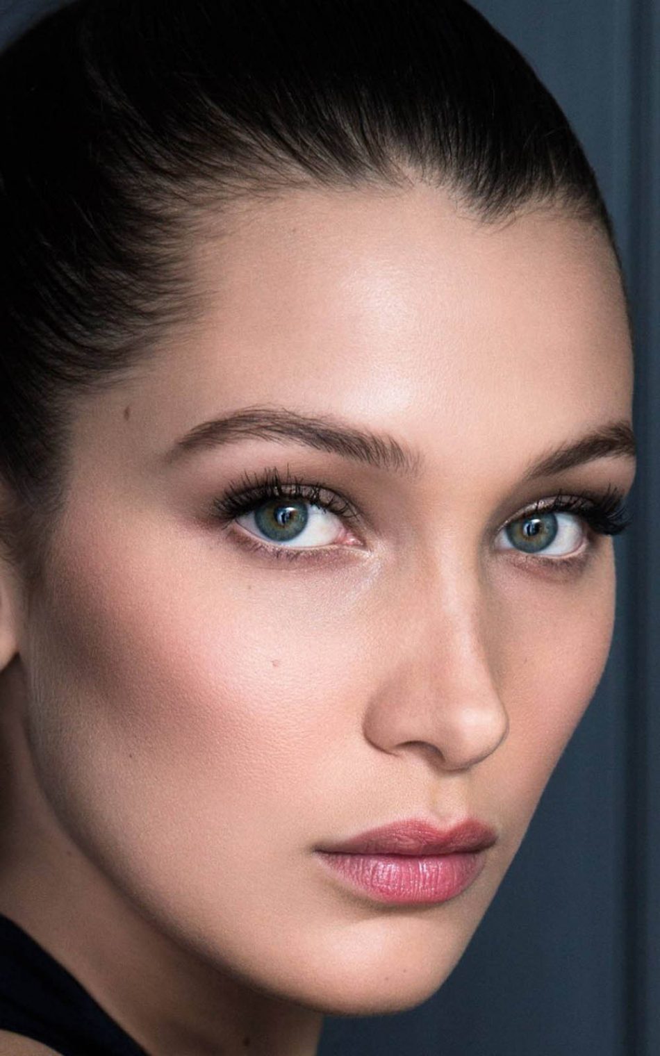 Bella Hadid HD Mobile Wallpaper