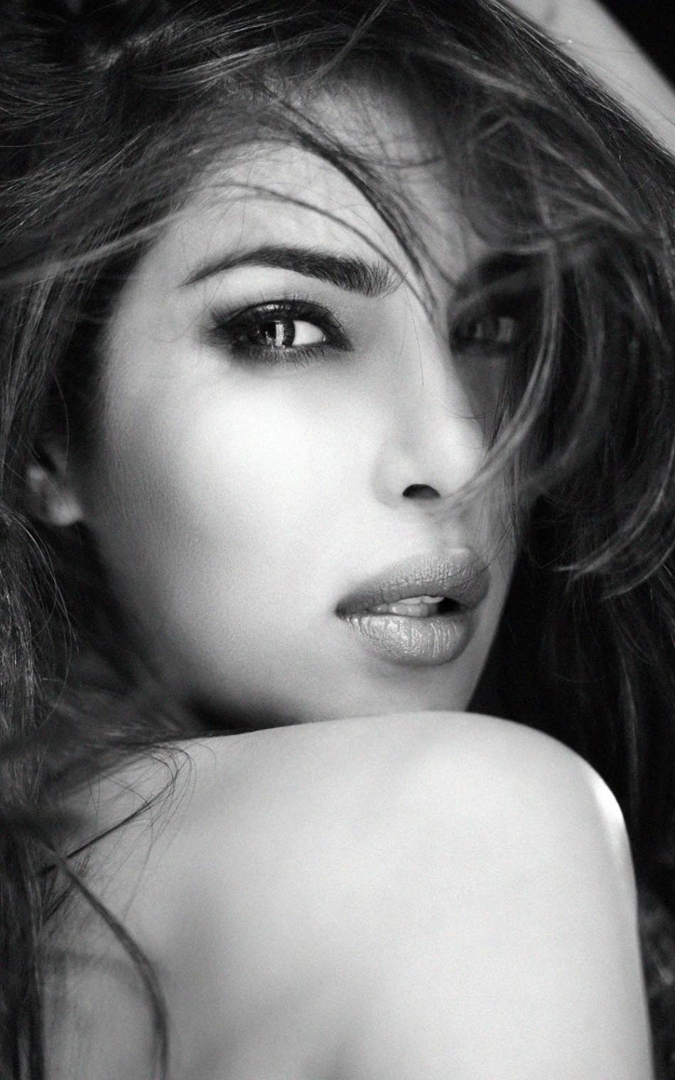 Priyanka Chopra BW 2017 Photoshoot HD Mobile Wallpaper