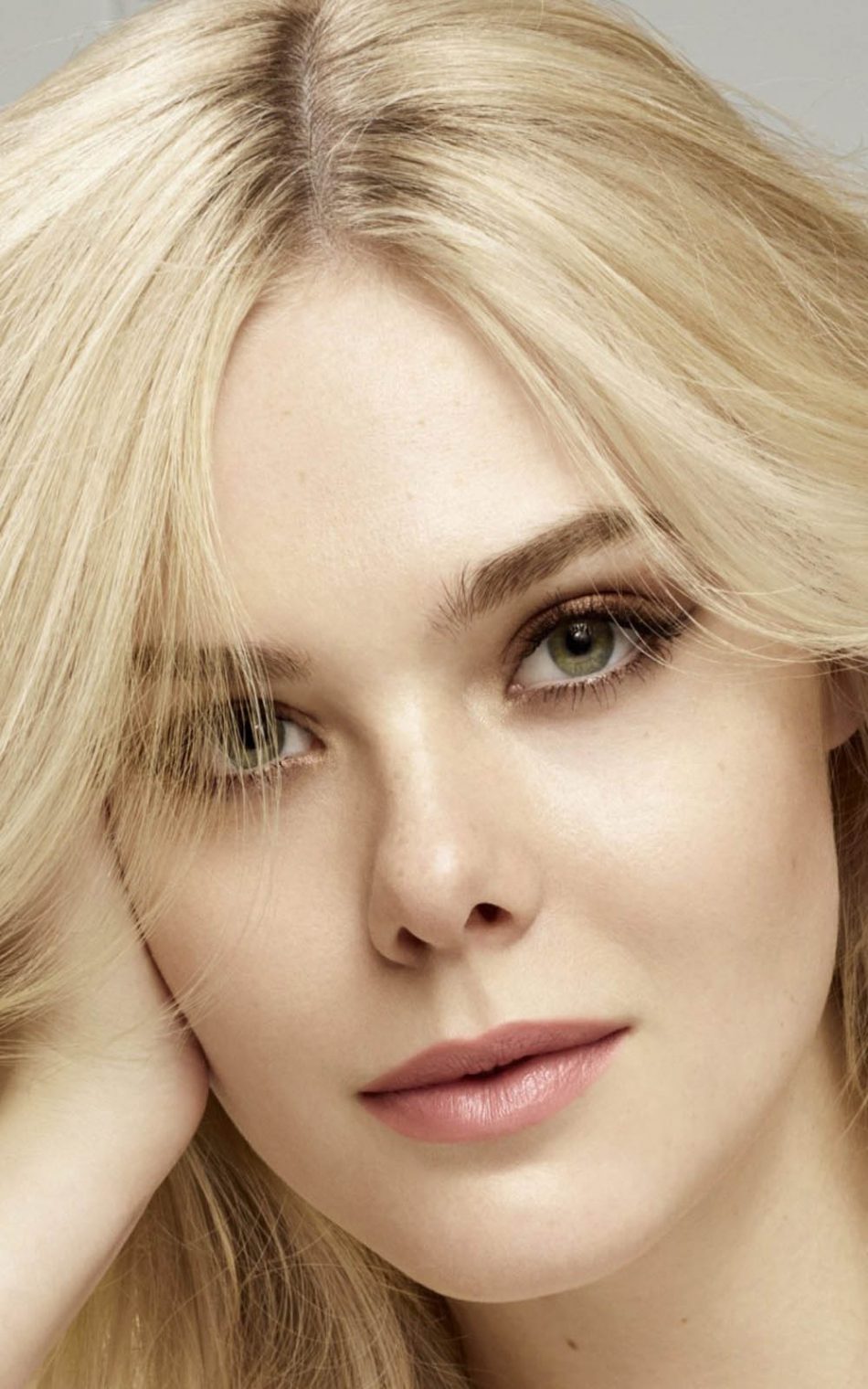 Elle Fanning Loreal Paris Photoshoot HD Mobile Wallpaper