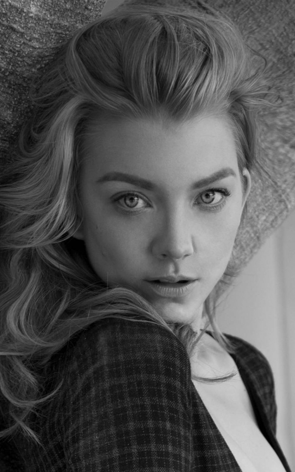 Natalie Dormer HD Mobile Wallpaper