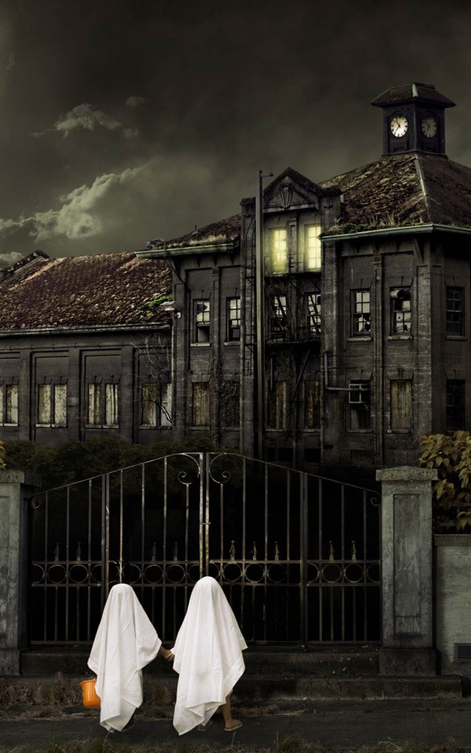 Scary Halloween House 4K Ultra HD Mobile Wallpaper Scary Halloween House 4K Ultra HD Mobile Wallpaper