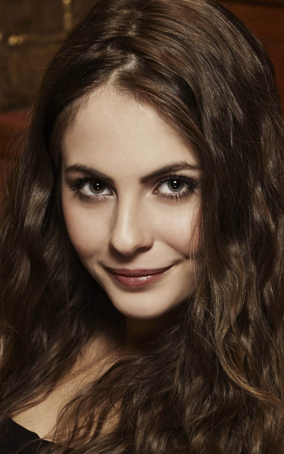 Willa Holland HD Mobile Wallpaper