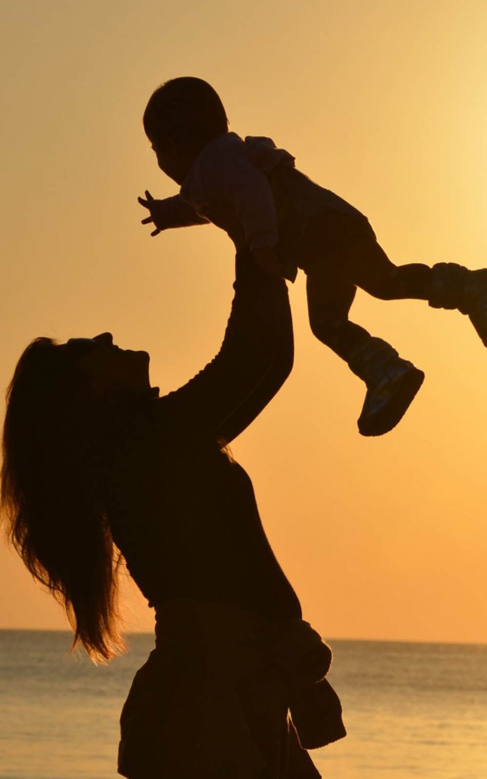 Mother Baby Love Sunset 4K Ultra HD Mobile Wallpaper