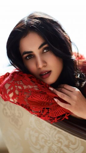 Gorgeous Sonal Chauhan HD Mobile Wallpaper