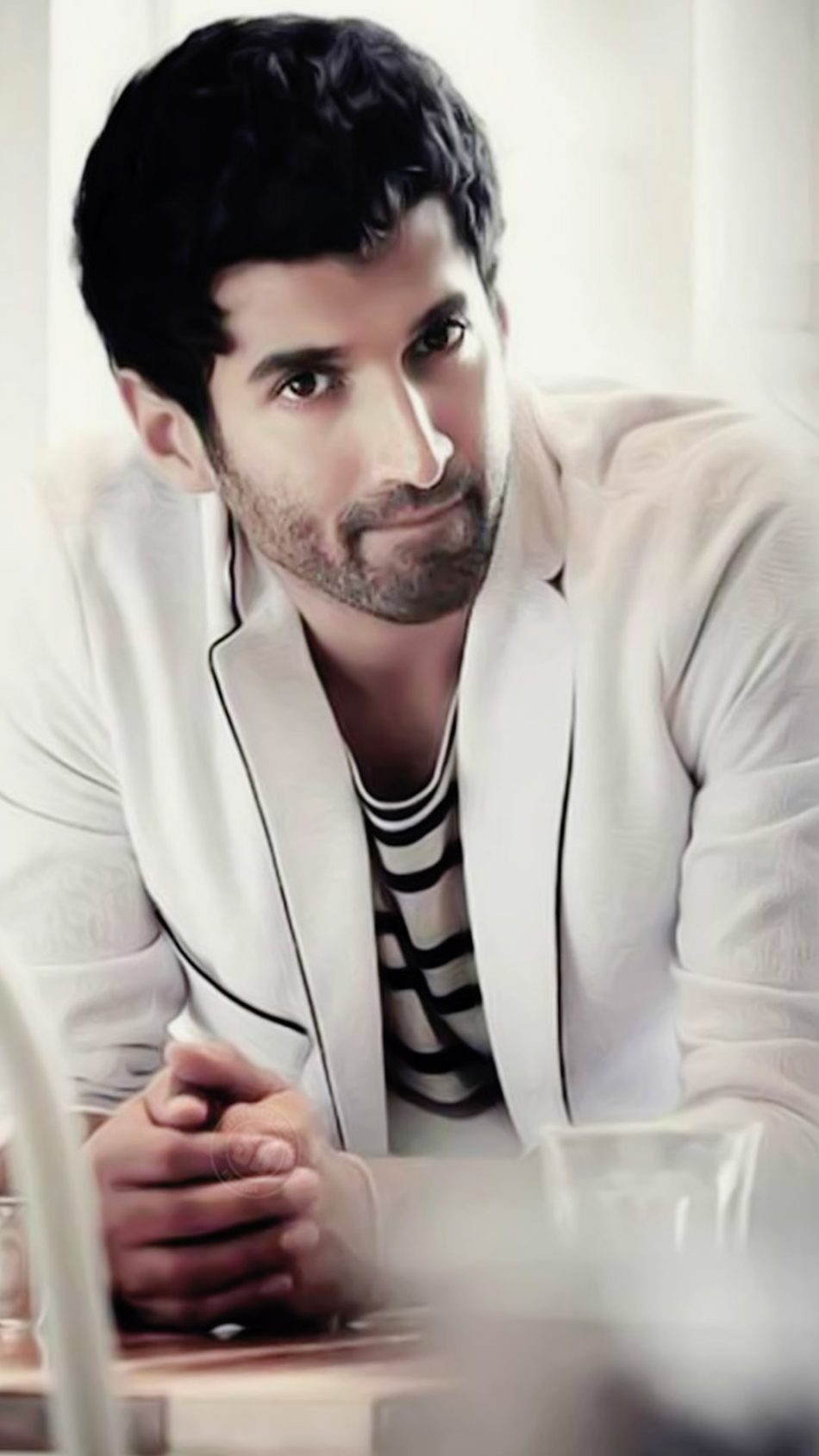 Handsome Aditya Roy Kapoor HD Mobile Wallpaper