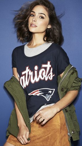 Olivia Culpo Wearing Patriots Jersey HD Mobile Wallpaper