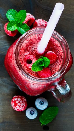 Healthy Strawberry Fruit Drink 4K Ultra HD Mobile Wallpaper