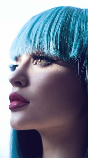 Kylie Jenner Blue Hair 4K Ultra HD Mobile Wallpaper