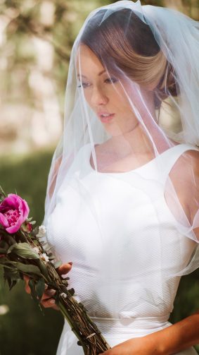 Woman Bride Wedding Dress Flowers 4K Ultra HD Mobile Wallpaper