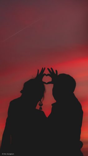 Couple Love Heart Sunset Photography 4K Ultra HD Mobile Wallpaper