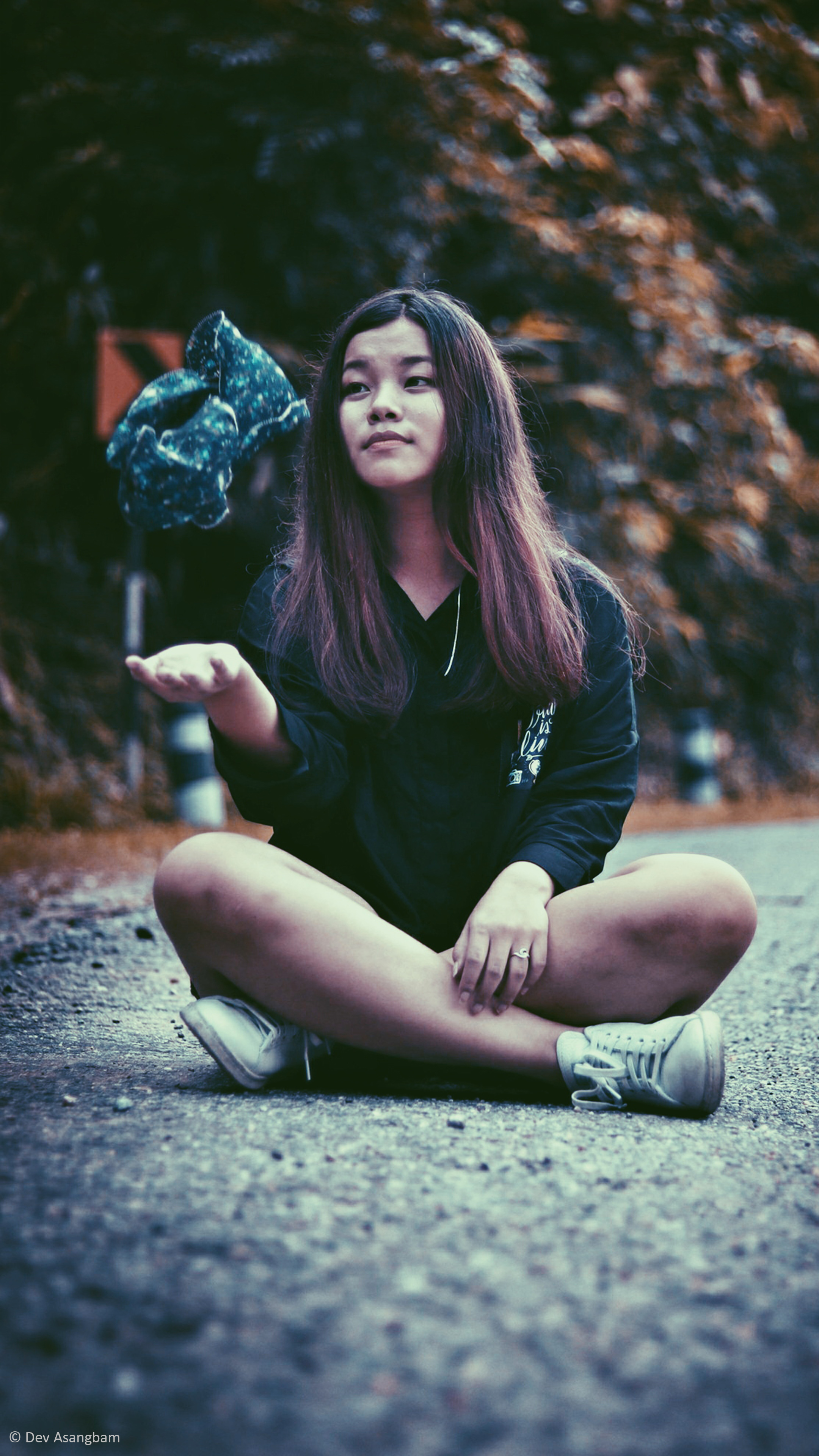 Magical Scarf Cute Girl Photography 4K Ultra HD Mobile