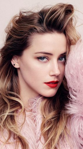 Gorgeous Amber Heard 4K Ultra HD Mobile Wallpaper