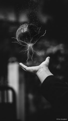 Power Lightening Hand Photography 4K Ultra HD Mobile Wallpaper