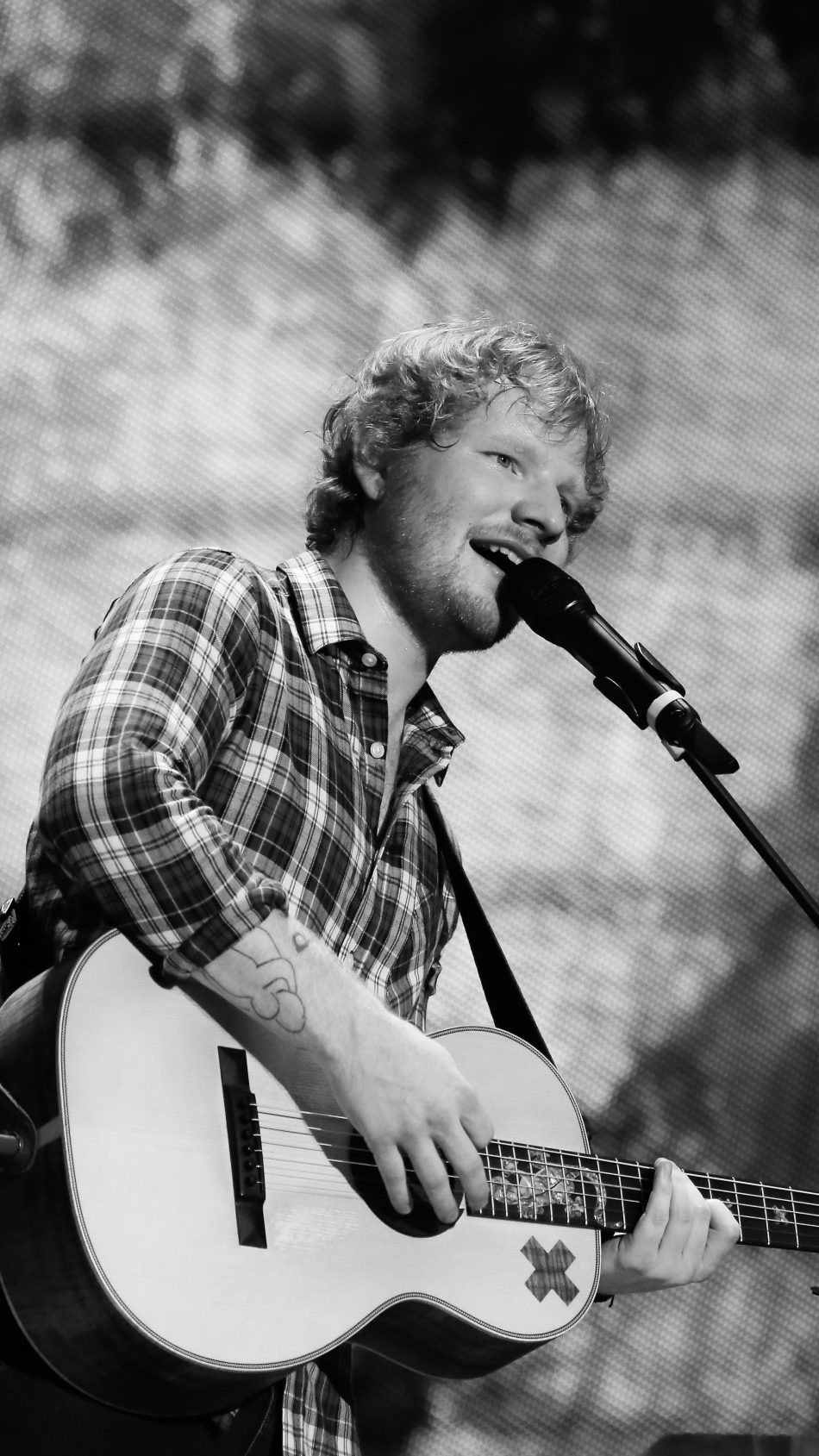 Singer Ed Sheeran Black & White 4K Ultra HD Mobile Wallpaper