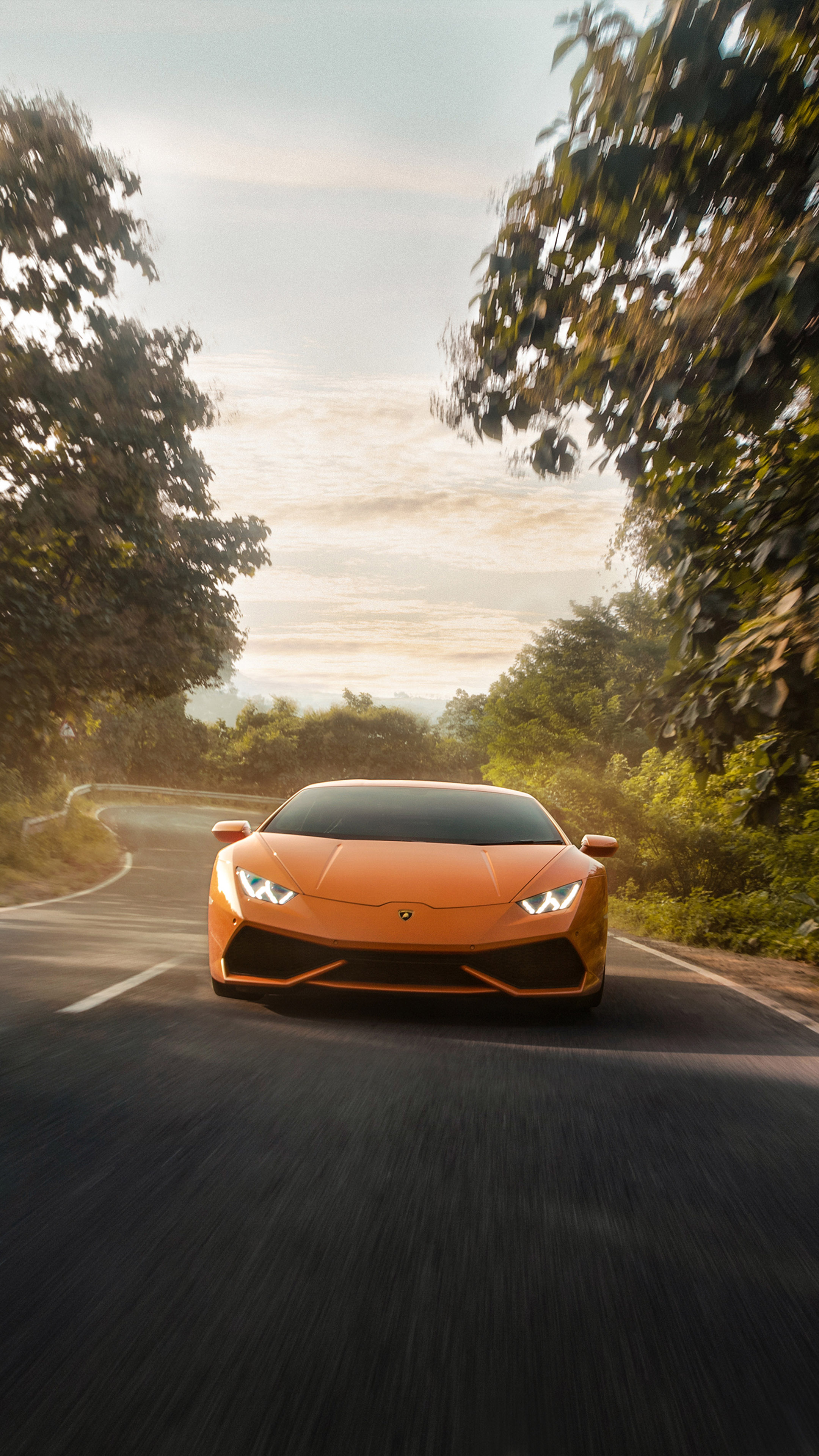  Lamborghini  Huracan on Road 4K  Ultra HD Mobile Wallpaper 