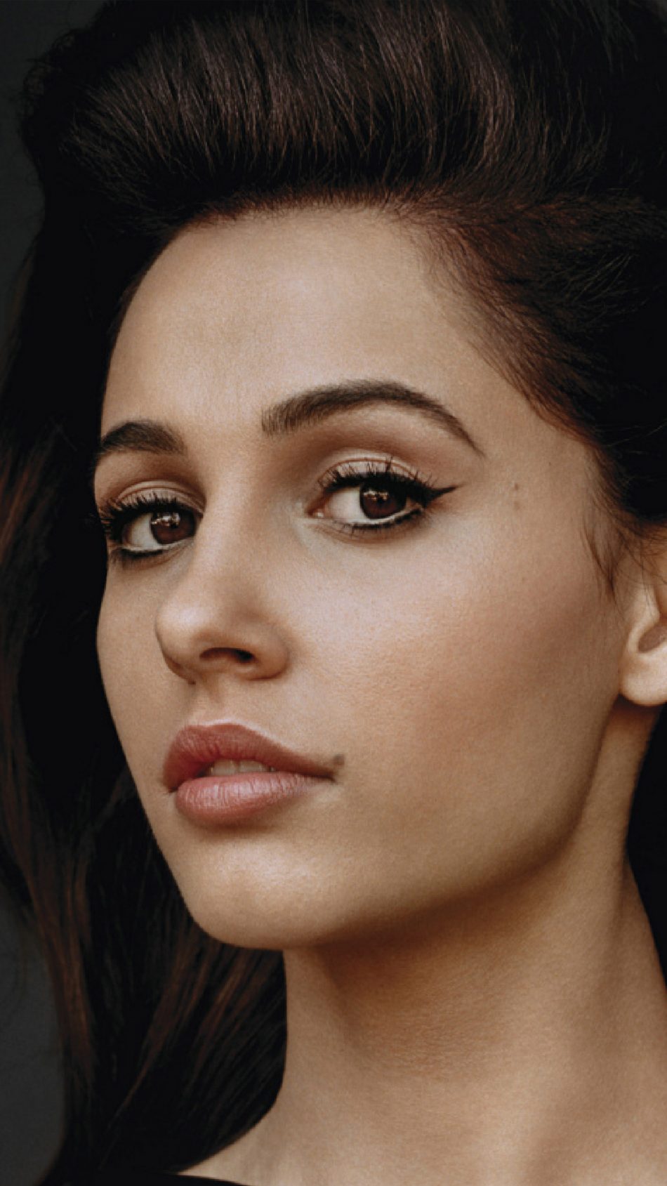 Naomi Scott 2019 Photoshoot 4K Ultra HD Mobile Wallpaper