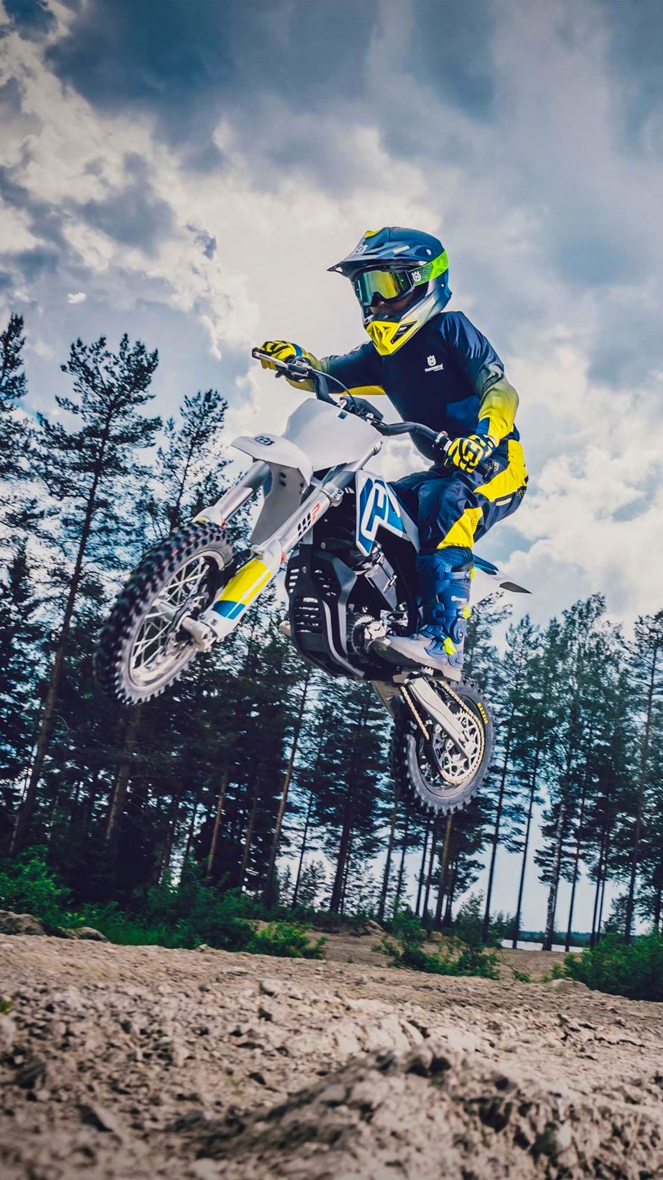 Husqvarna EE-5 Electric Dirt Bike 4K Ultra HD Mobile Wallpaper