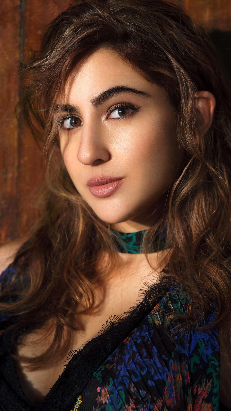 Actress Sara Ali Khan 4K Ultra HD Mobile Wallpaper