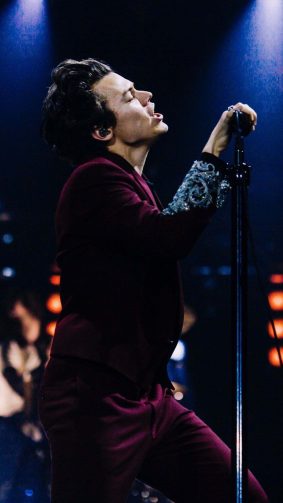 Harry Styles In Live Concert 4K Ultra HD Mobile Wallpaper