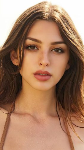 Beautiful Model Celine Farach 4K Ultra HD Mobile Wallpaper