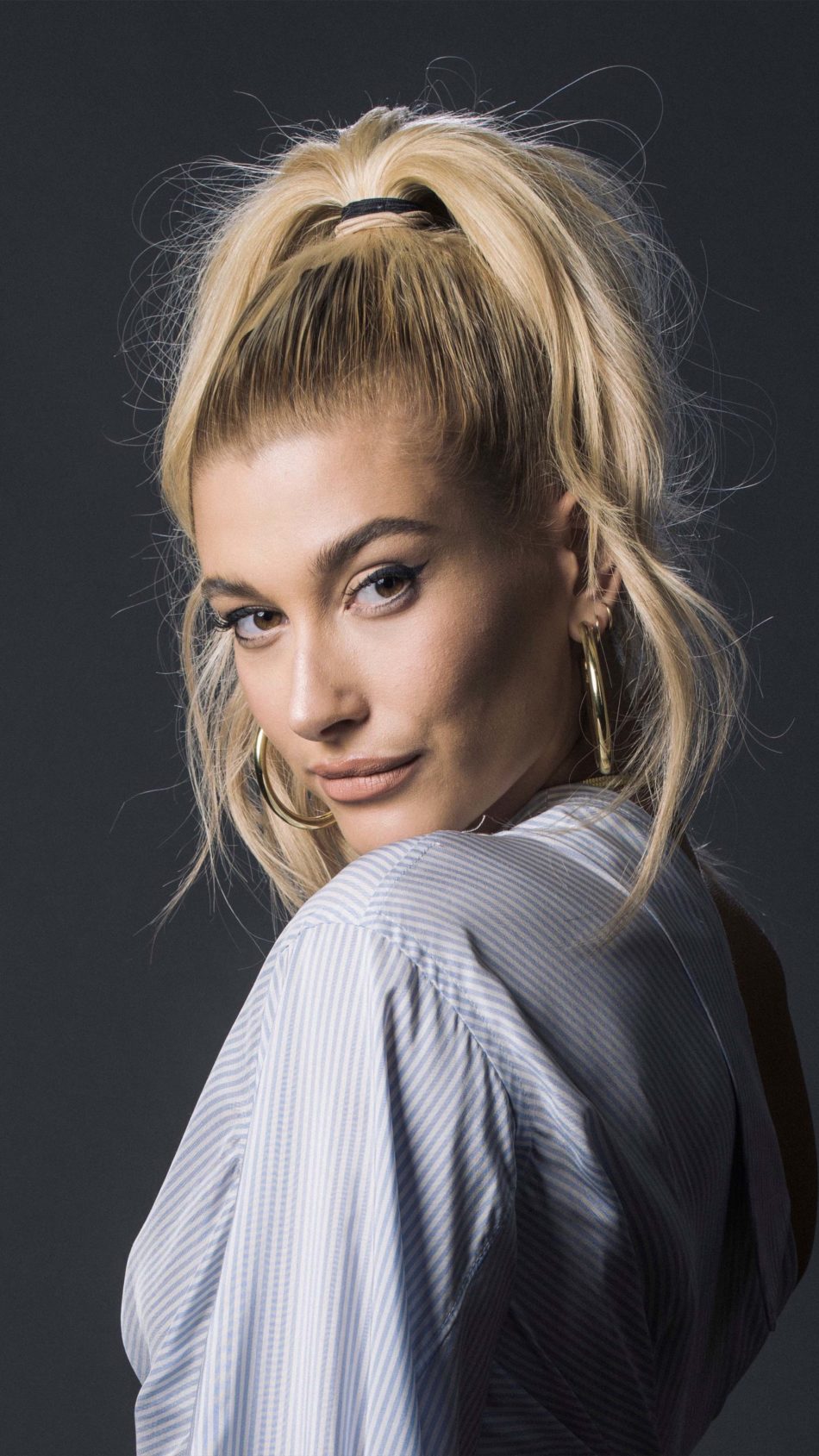 Model Hailey Baldwin 2020 4K Ultra HD Mobile Wallpaper