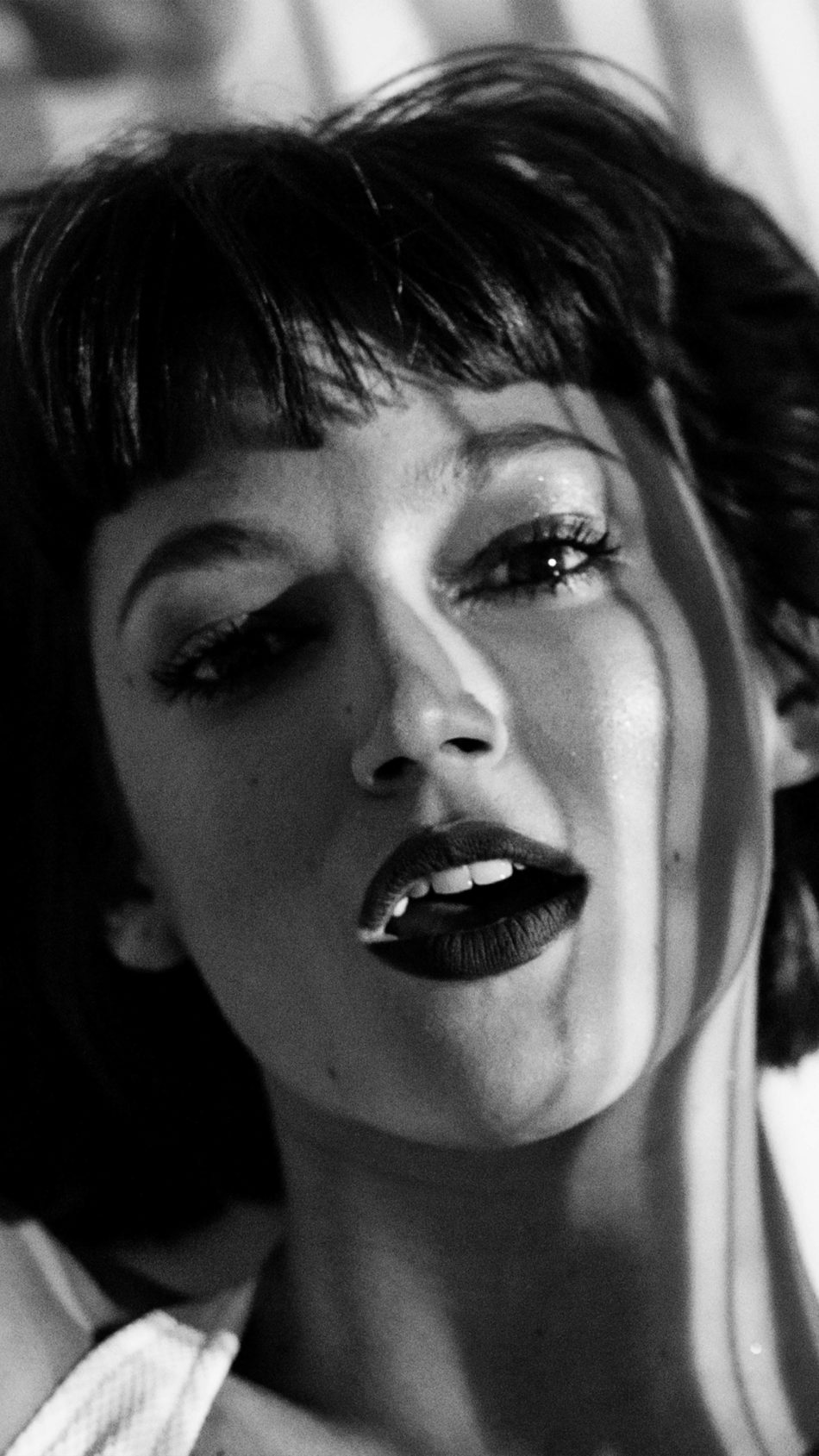 Ursula Corbero Closeup Black & White 4K Ultra HD Mobile Wallpaper