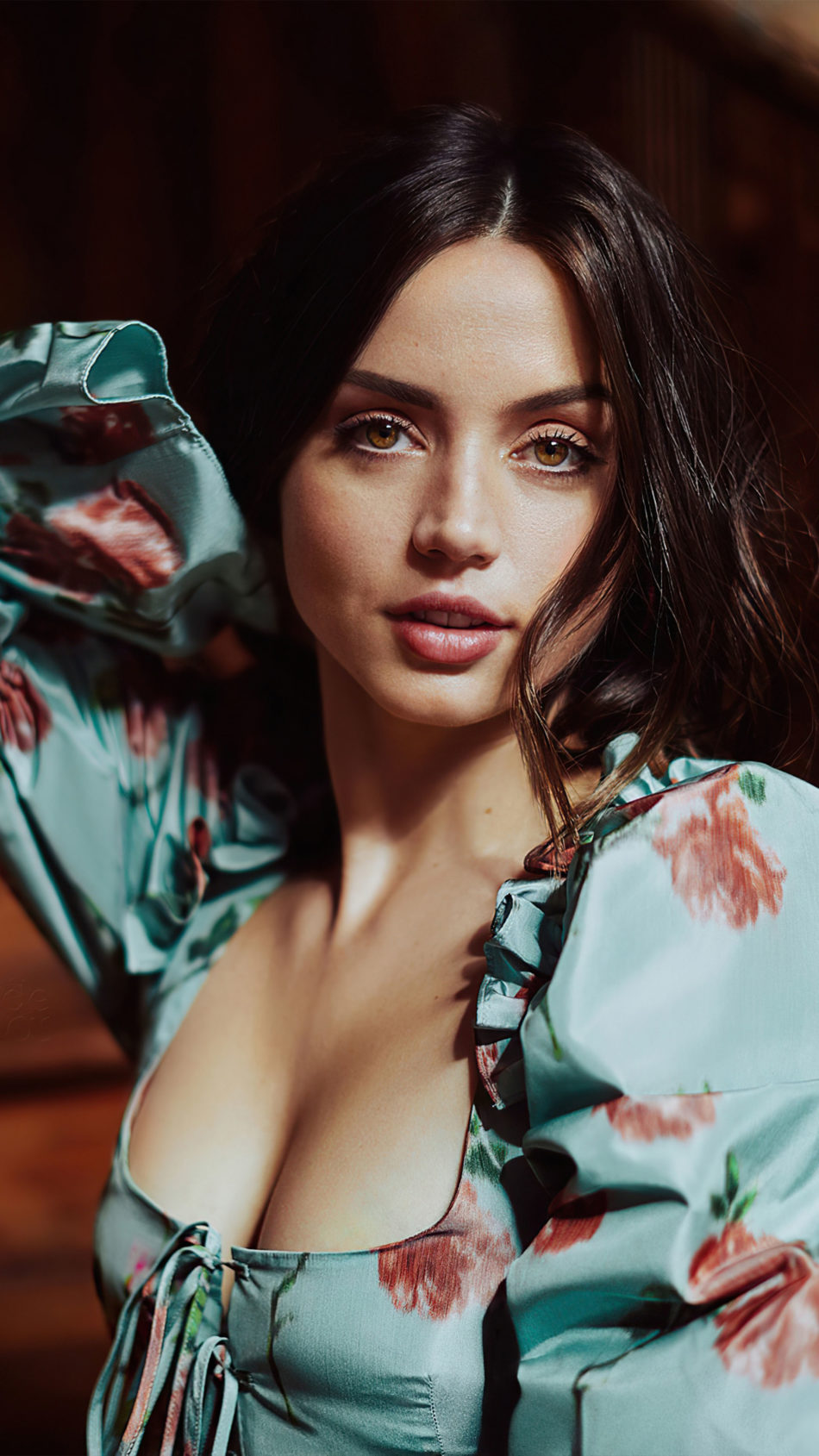 Actress Ana de Armas Cute Photoshoot 2020 4K Ultra HD Mobile Wallpaper