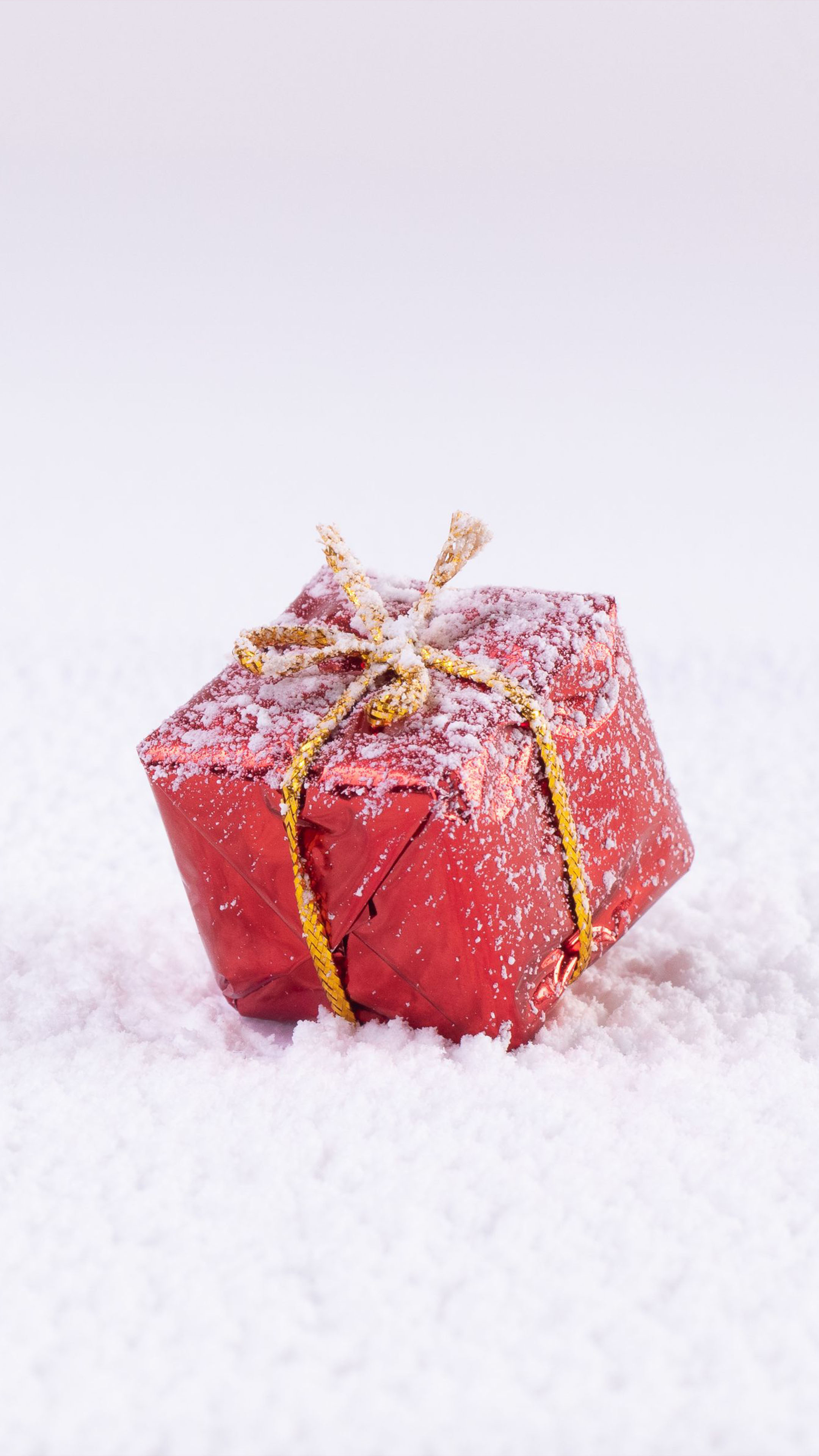 Christmas Gift Snow 4K Ultra HD Mobile Wallpaper Christmas Gift Snow 4K Ultra HD Mobile Wallpaper