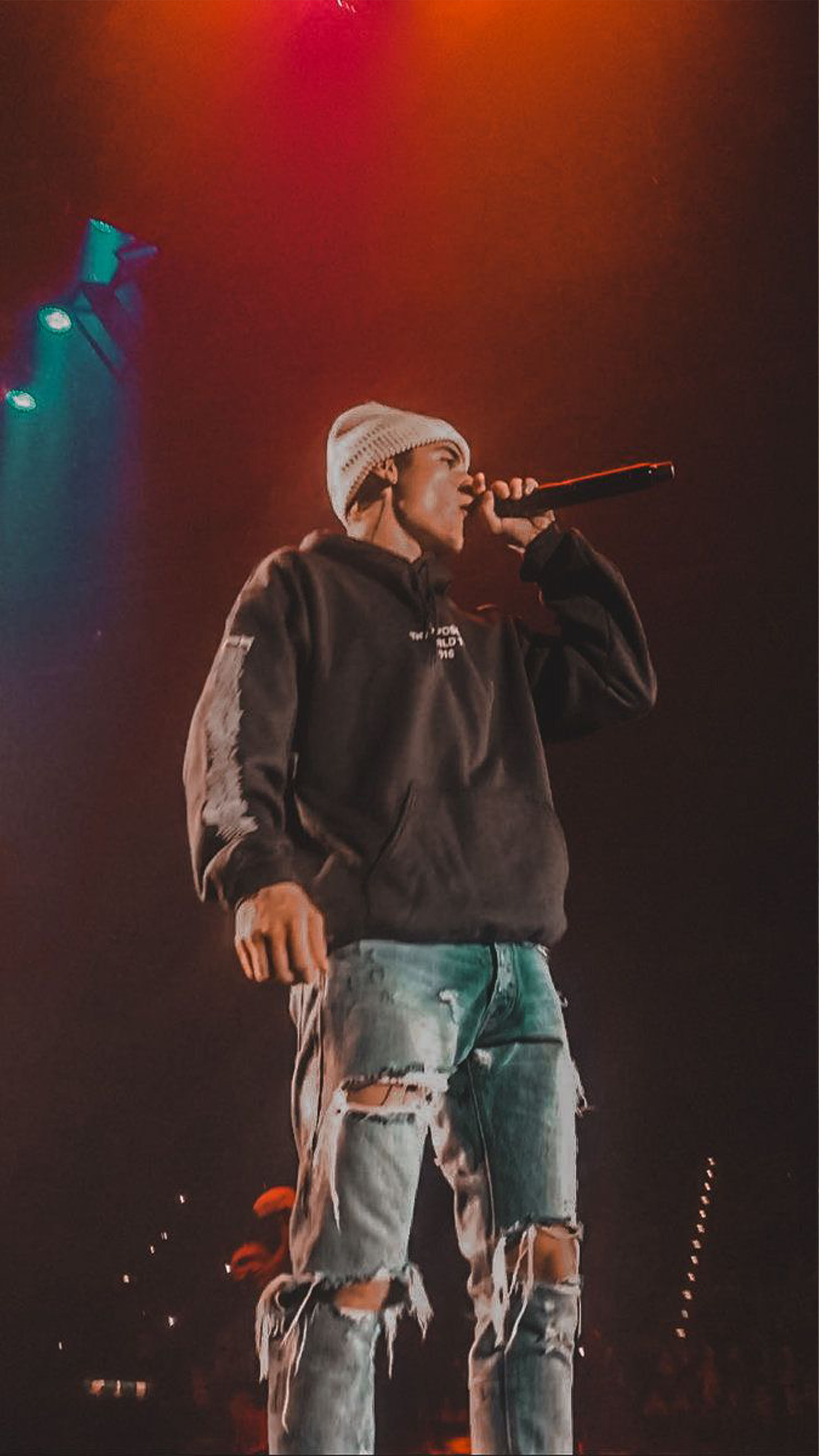 Justin Bieber On Stage Singing 4K Ultra HD Mobile Wallpaper Justin Bieber On Stage Singing 4K Ultra HD Mobile Wallpaper