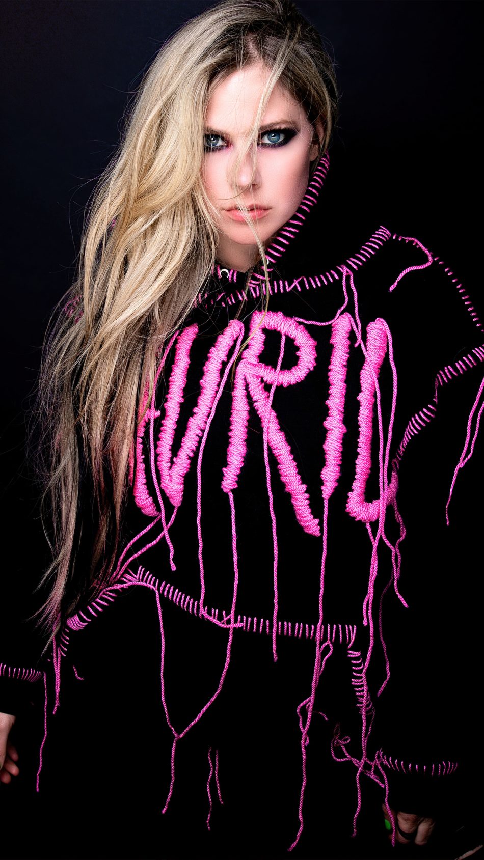 Avril Lavigne 2022 Magazine Photoshoot 4K Ultra HD Mobile Wallpaper