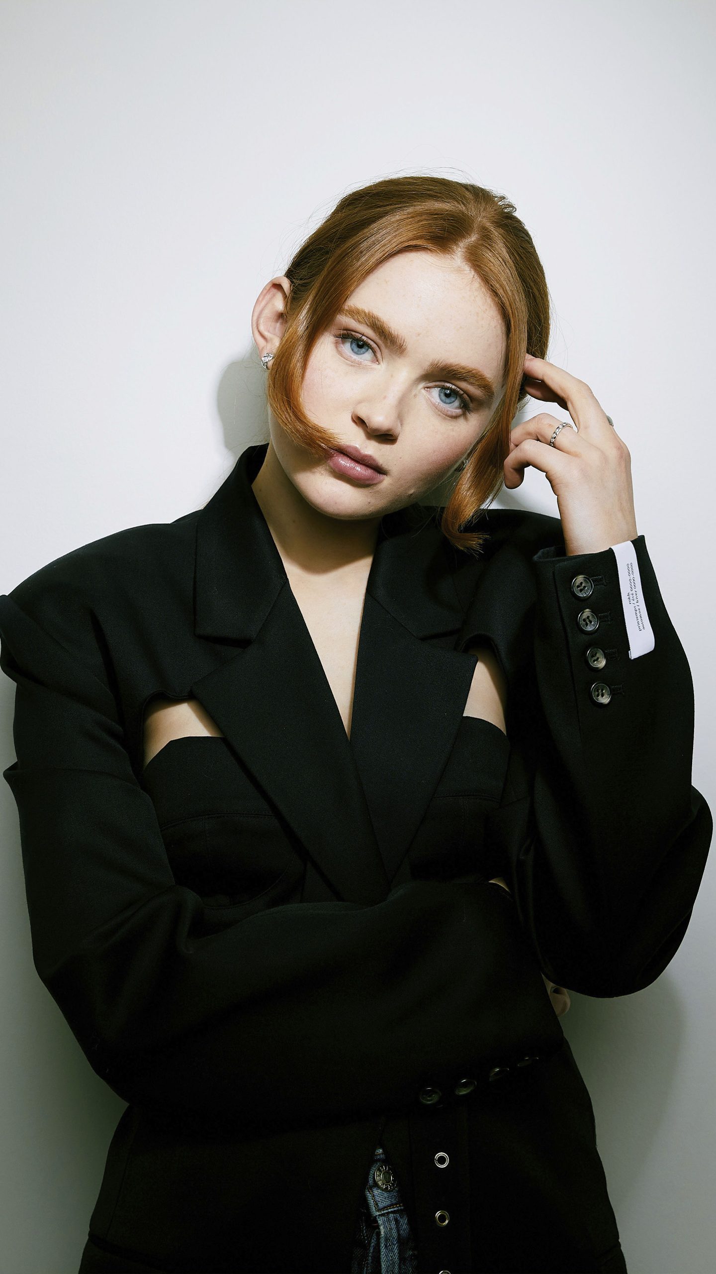 Actress Sadie Sink In Black Dress Photoshoot 4K Ultra HD Mobile 