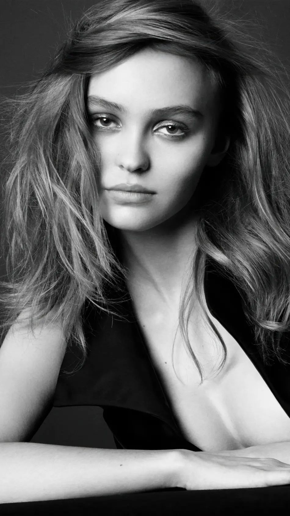 Actress Lily Rose Depp 2026 Monochrome 4K Ultra HD Mobile Wallpaper